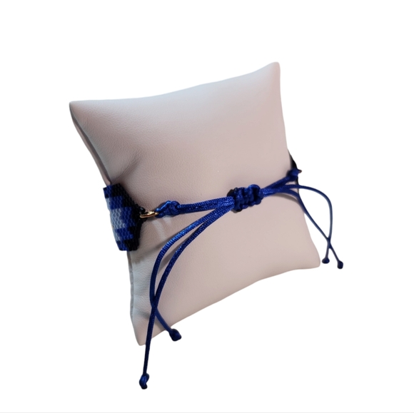 Shades of blue beaded bracelet - new and handmade by me - Picture 2 of 2